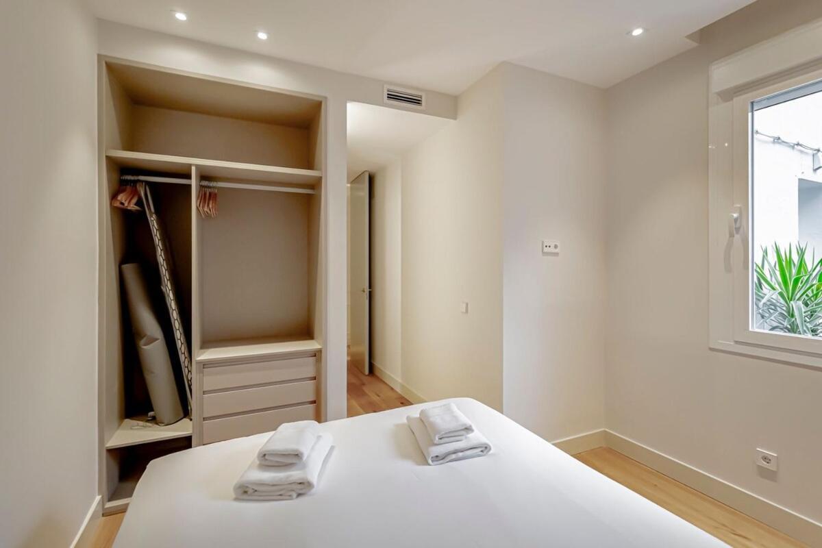 Stylish 5br Flat With Terrace Apartment
